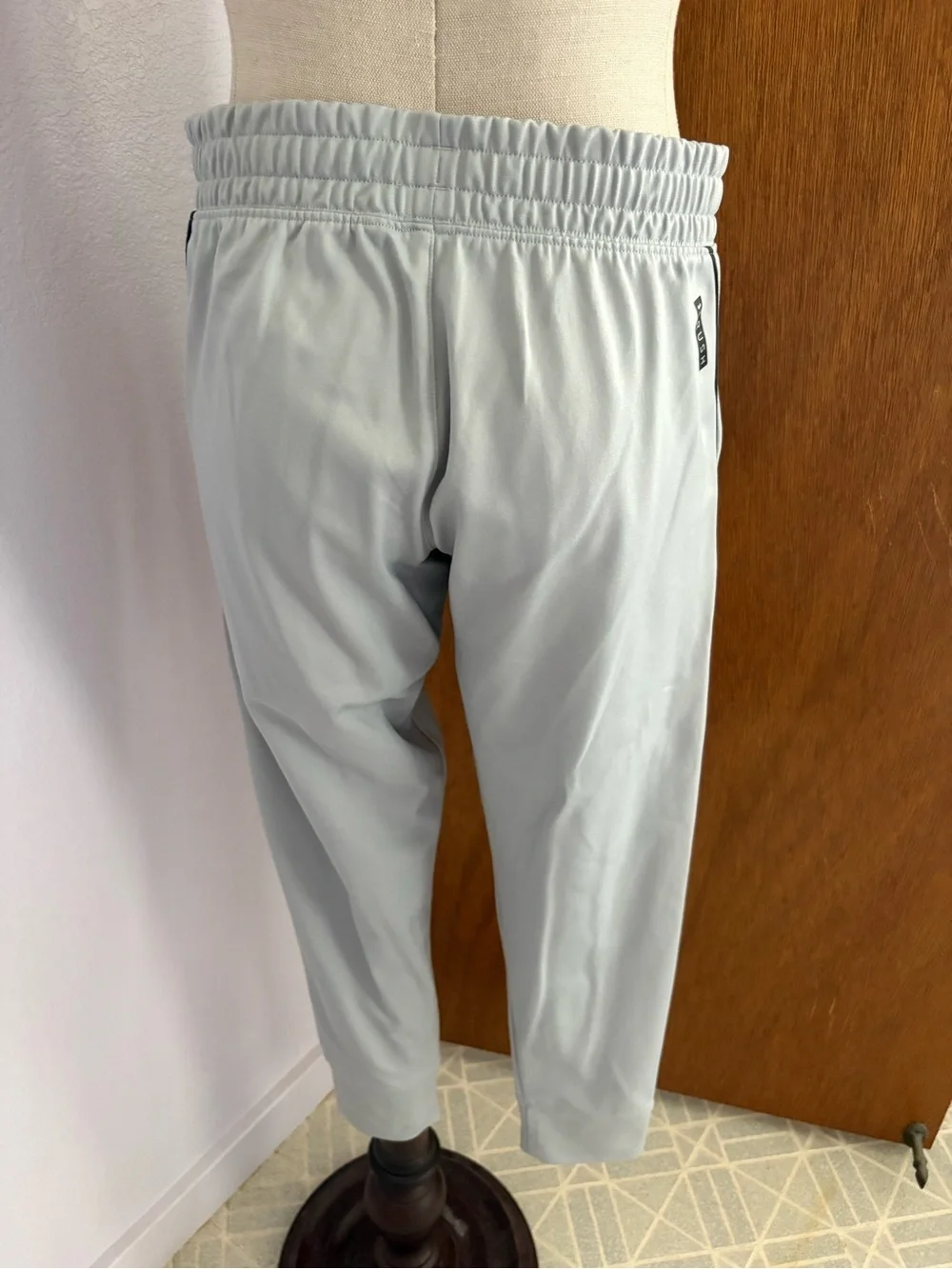 UNDER ARMOUR sz S Light Gray Rush Tricot Joggers Pants Recover 1368741 - Picture 4 of 8